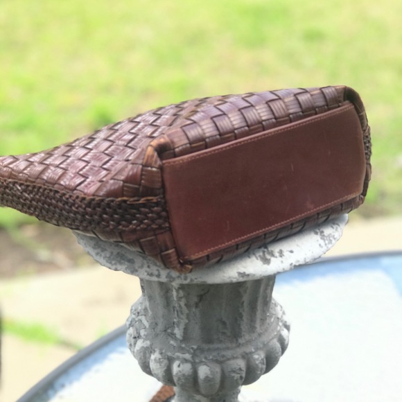 LJS COLLECTION brown woven leather crossbody bag - Picture 3 of 13